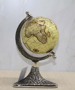 Kompakt Dekoratif Dünya Küre – Masa Üstü Şık Ofis Dekoru (24×16 cm)