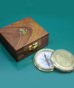 Ahşap Kutulu Pirinç Pusula – Retro Denizcilik Tasarım
